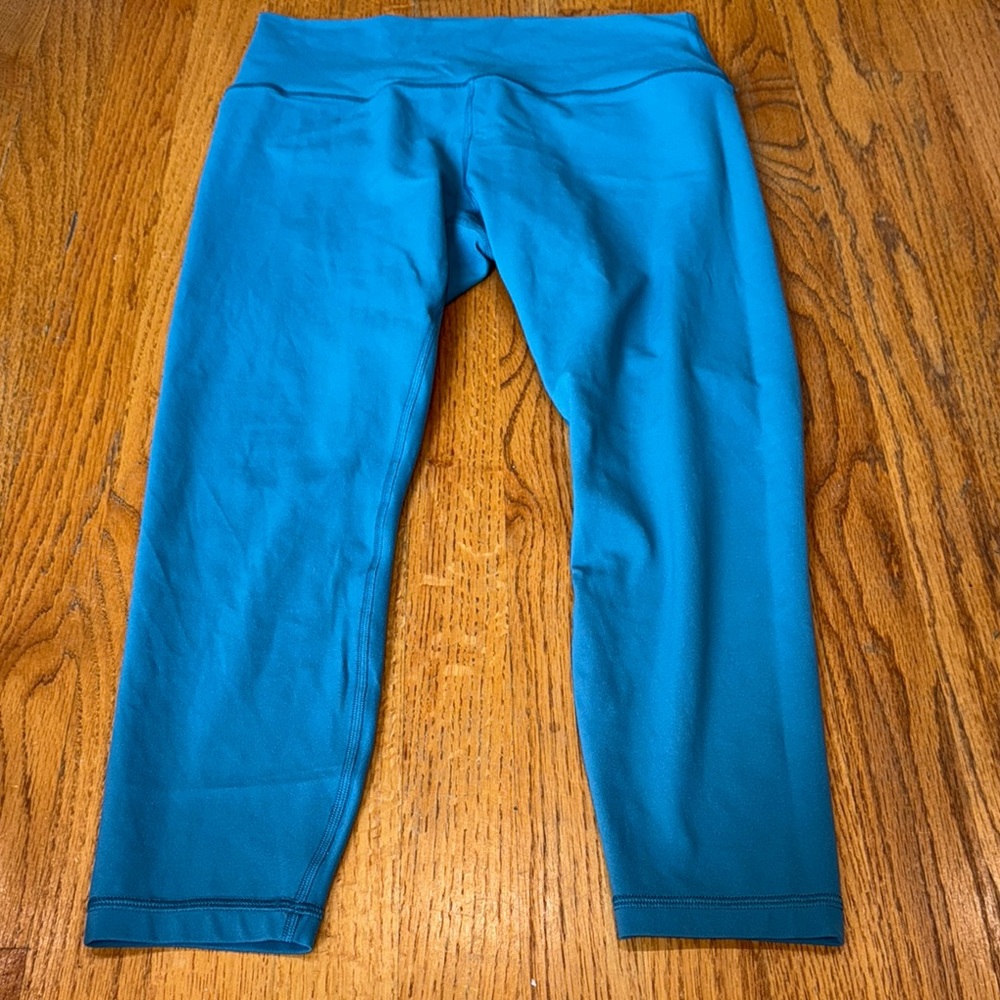 Athleta Blue Cropped Leggings with Elastic Waistband